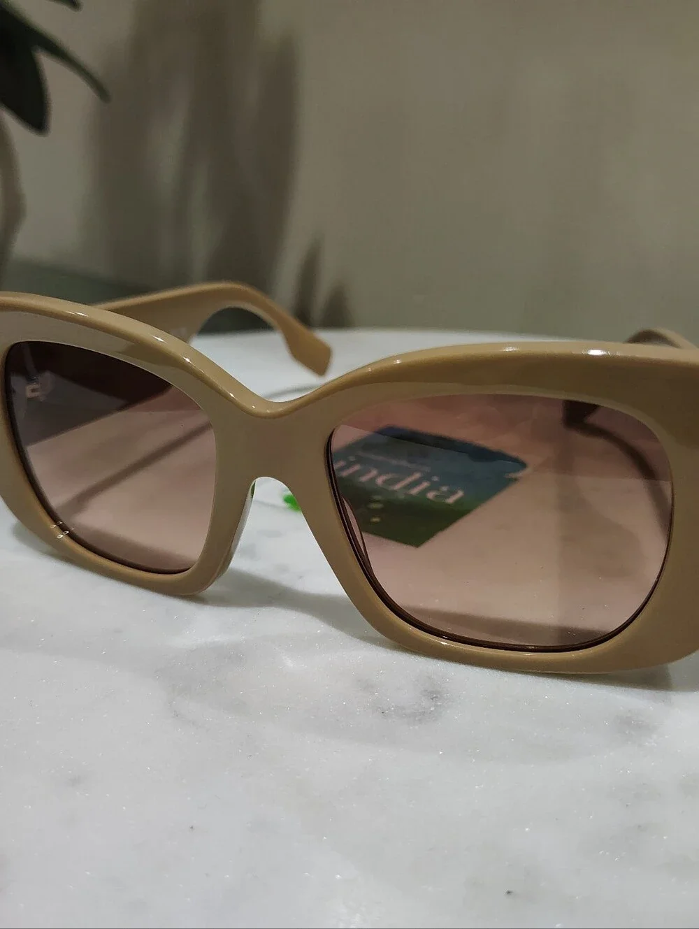 Burberry bold square